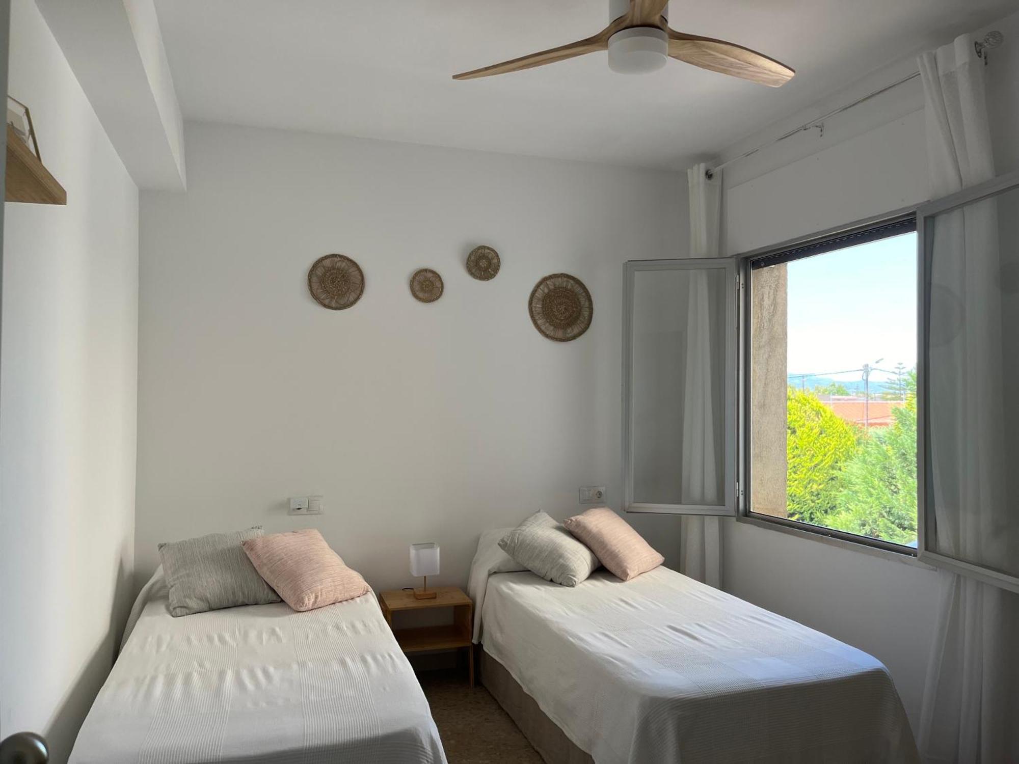Moderno Apartamento Vacacional Deltebre Luaran gambar