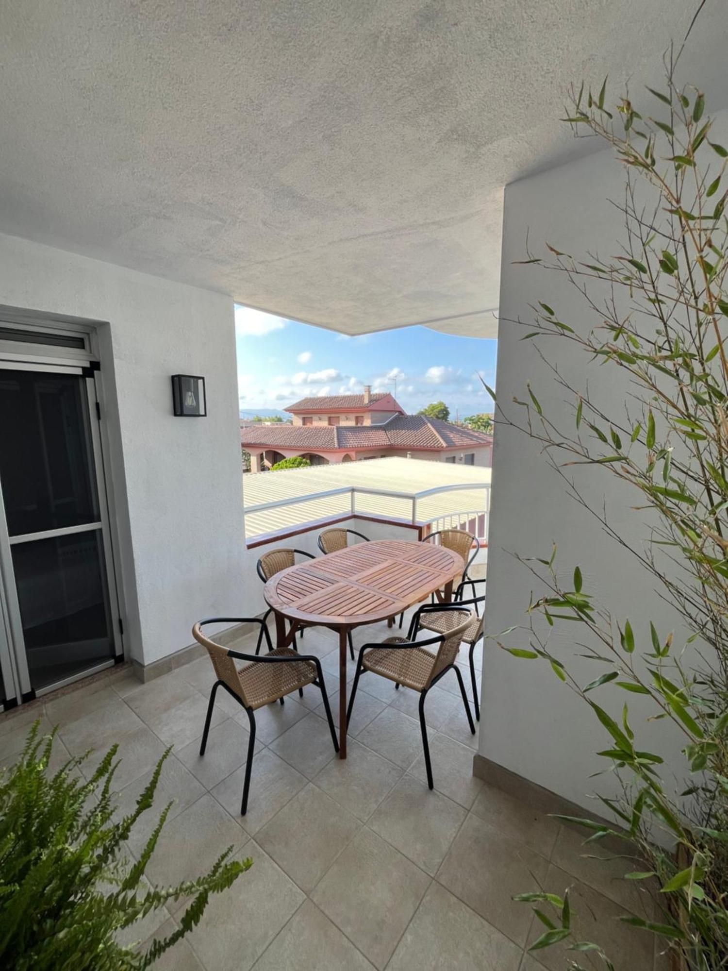 Moderno Apartamento Vacacional Deltebre Luaran gambar